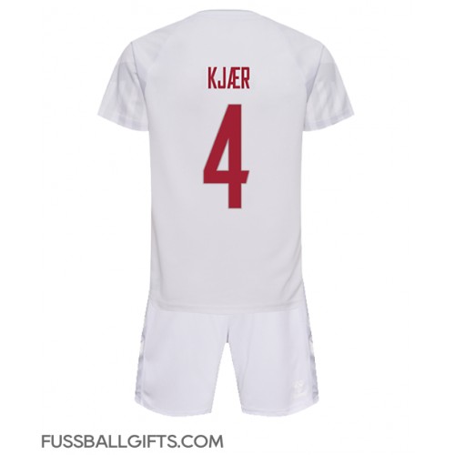 Dänemark Simon Kjaer #4 Fußballbekleidung Auswärtstrikot Kinder WM 2022 Kurzarm (+ kurze hosen)